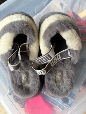 UGG Grey and Cream Plush Back-Strap Slippers